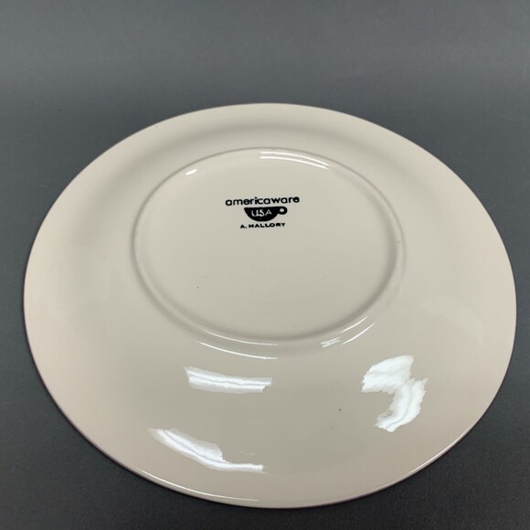 Americaware USA A Mallory Almost Round Purple White Dinner Plate 11 7/8 - Picture 4 of 7